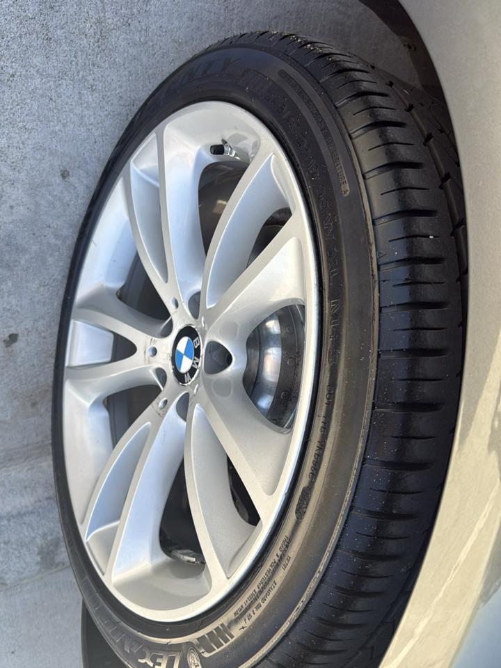 BMW 5 Series 4dr Sdn 535i xDrive AWD 2014