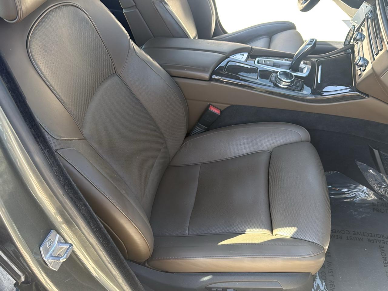 BMW 5 Series 4dr Sdn 535i xDrive AWD 2014