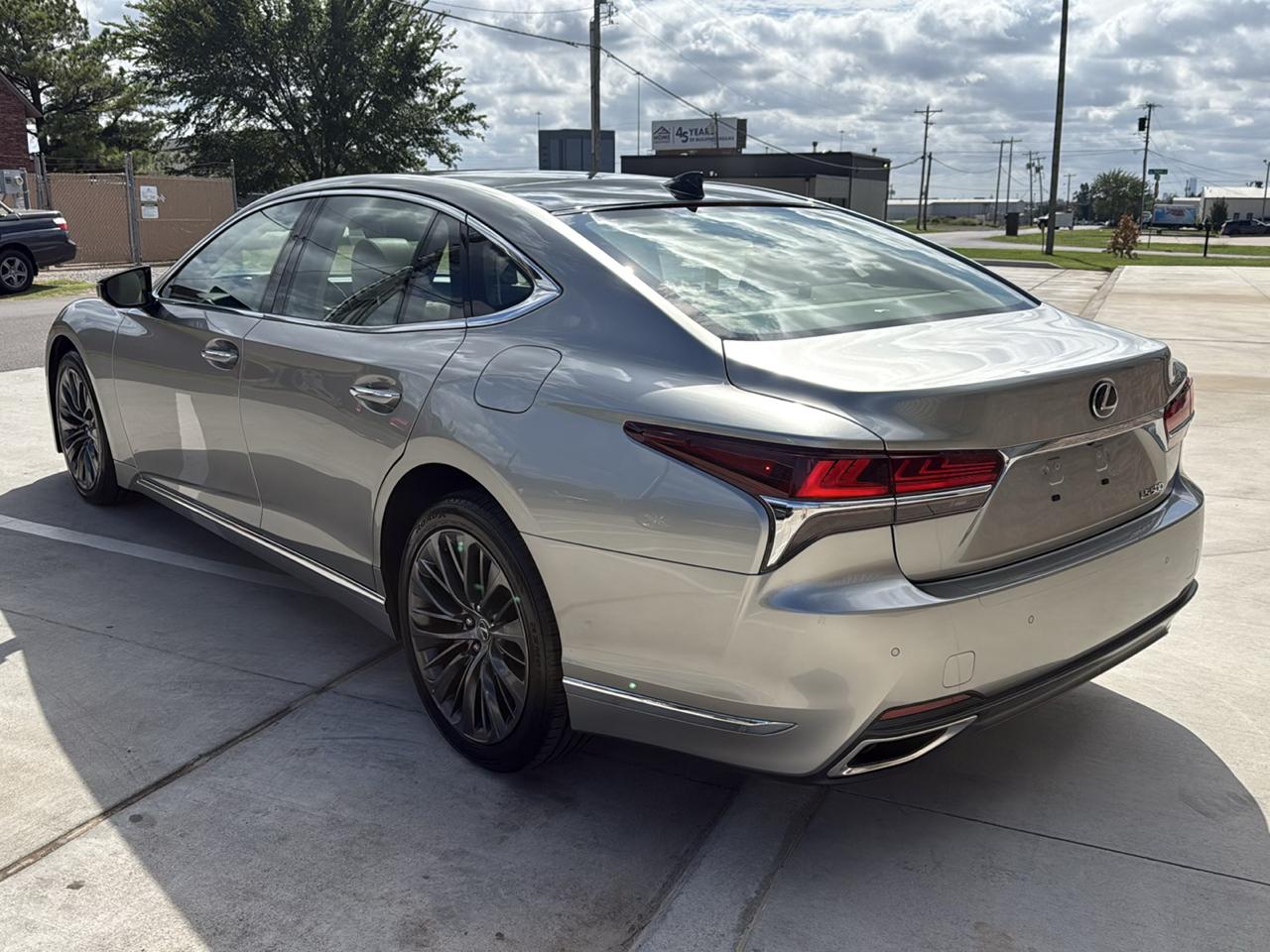 Lexus LS LS 500 RWD 2018