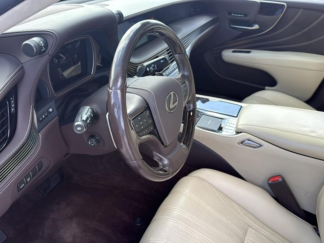 Lexus LS LS 500 RWD 2018
