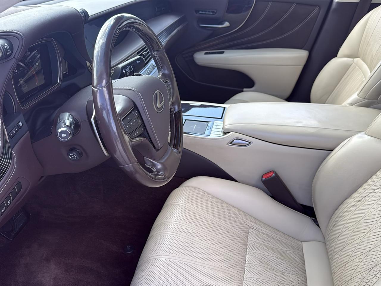Lexus LS LS 500 RWD 2018