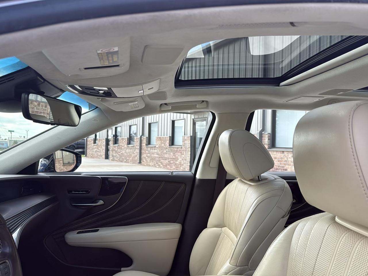 Lexus LS LS 500 RWD 2018