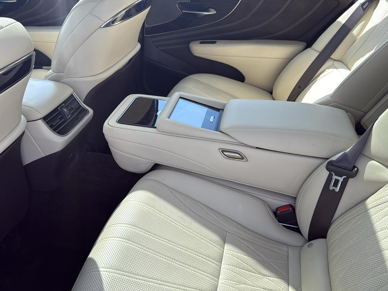 Lexus LS LS 500 RWD 2018
