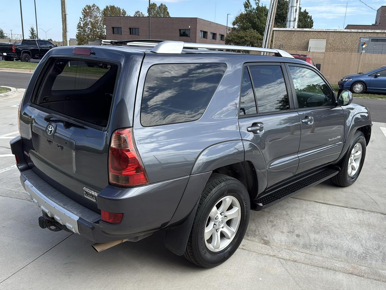 Toyota 4Runner 4dr SR5 V8 Auto 4WD (Natl) 2005
