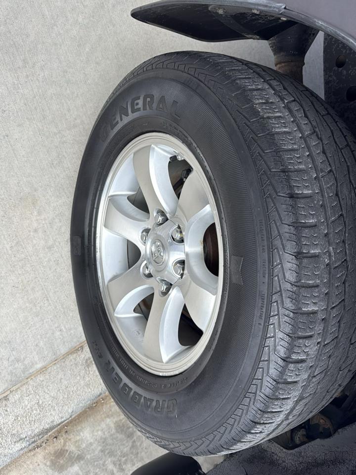 Toyota 4Runner 4dr SR5 V8 Auto 4WD (Natl) 2005