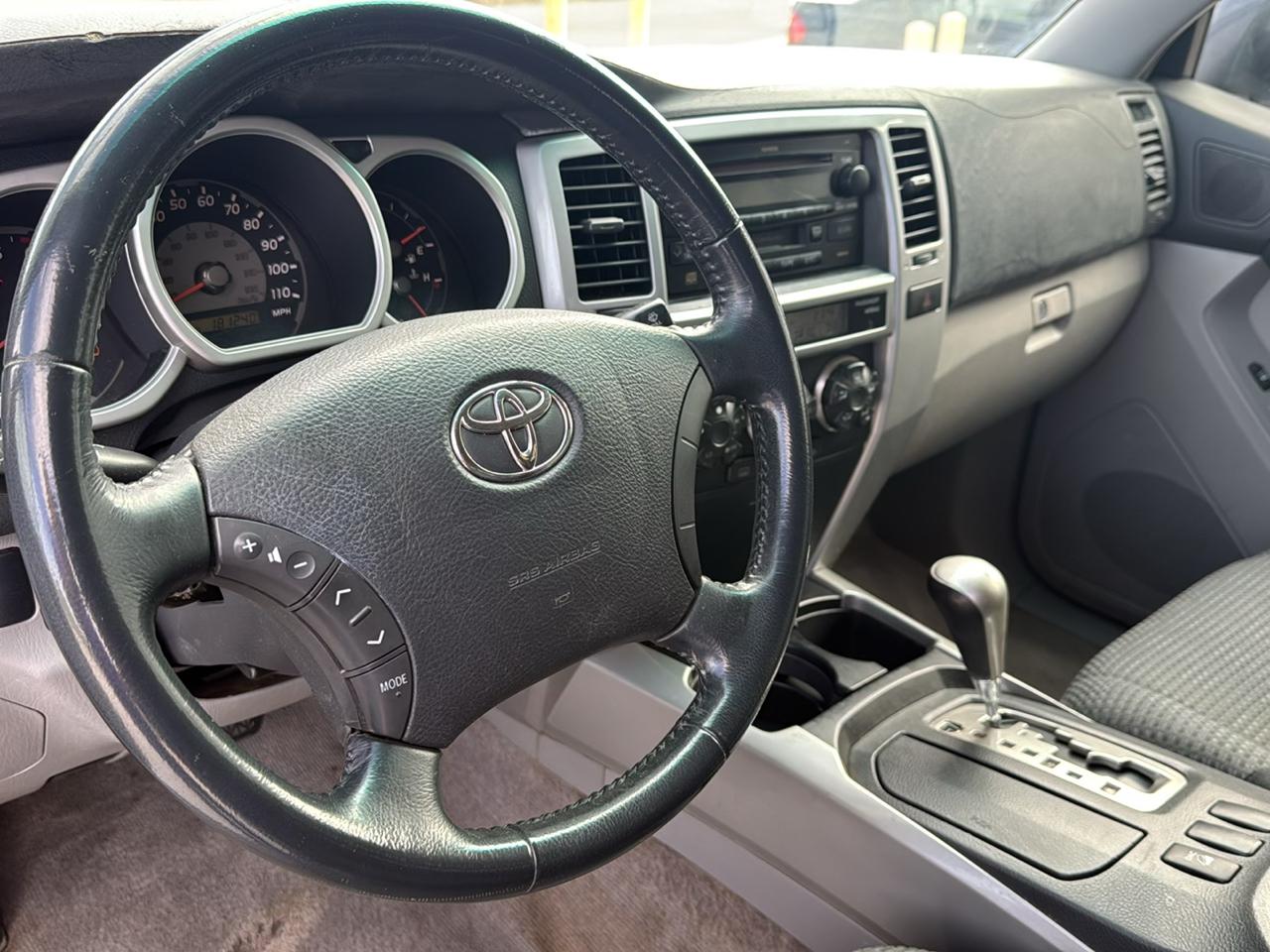 Toyota 4Runner 4dr SR5 V8 Auto 4WD (Natl) 2005