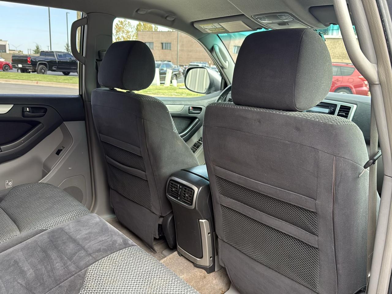 Toyota 4Runner 4dr SR5 V8 Auto 4WD (Natl) 2005