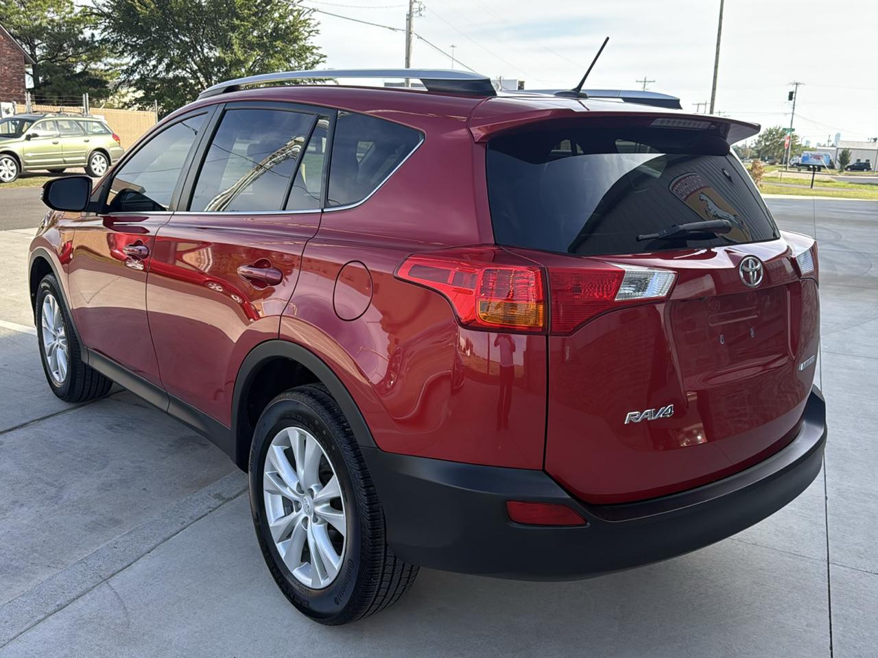 Toyota RAV4 FWD 4dr Limited (Natl) 2015