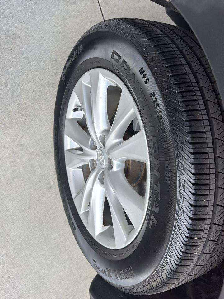 Toyota RAV4 FWD 4dr Limited (Natl) 2015