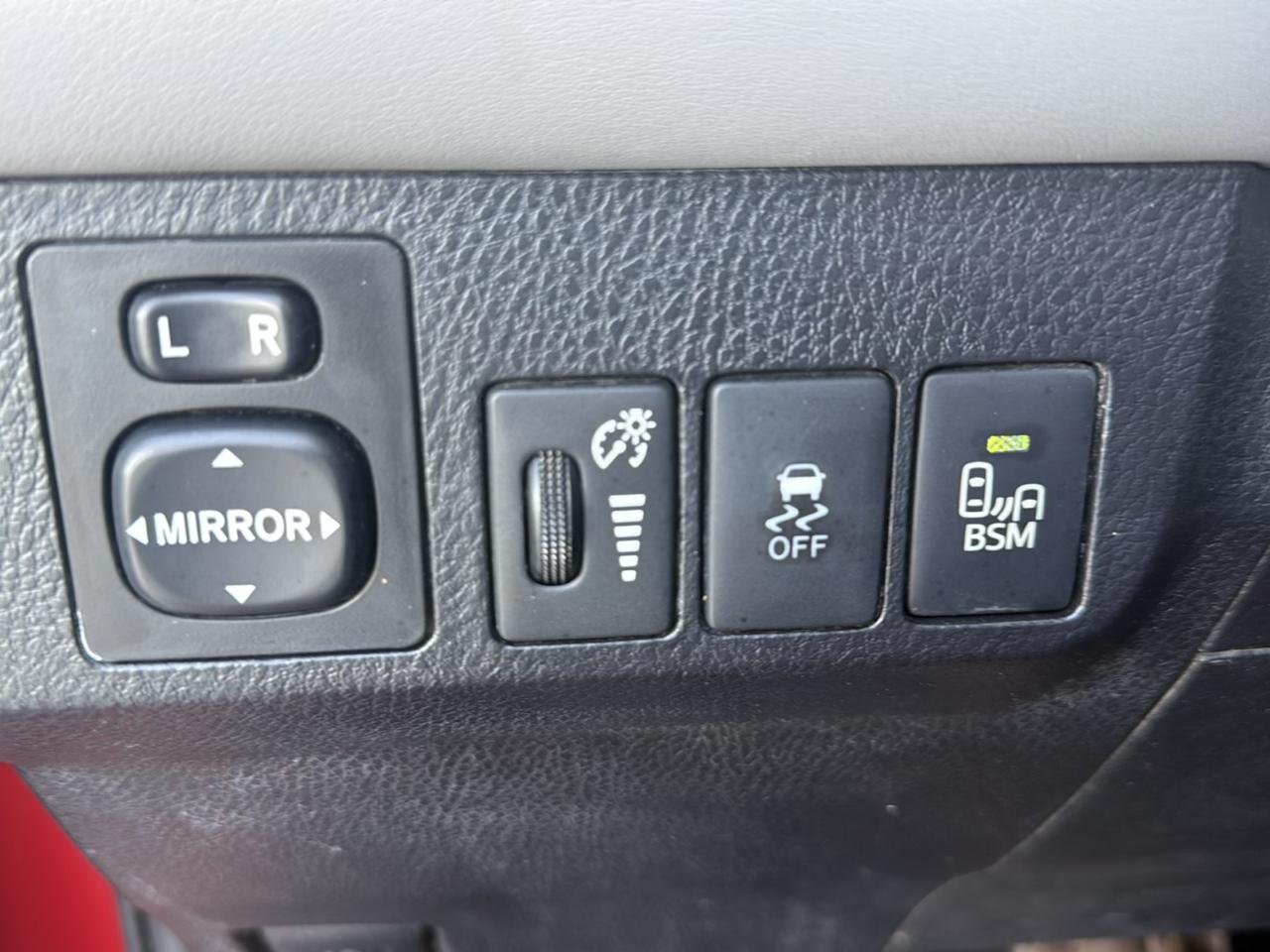 Toyota RAV4 FWD 4dr Limited (Natl) 2015