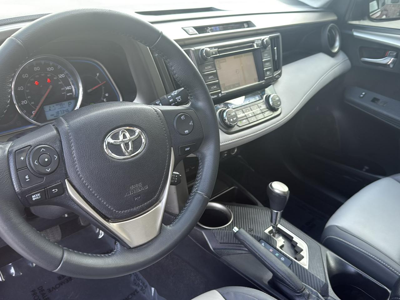 Toyota RAV4 FWD 4dr Limited (Natl) 2015