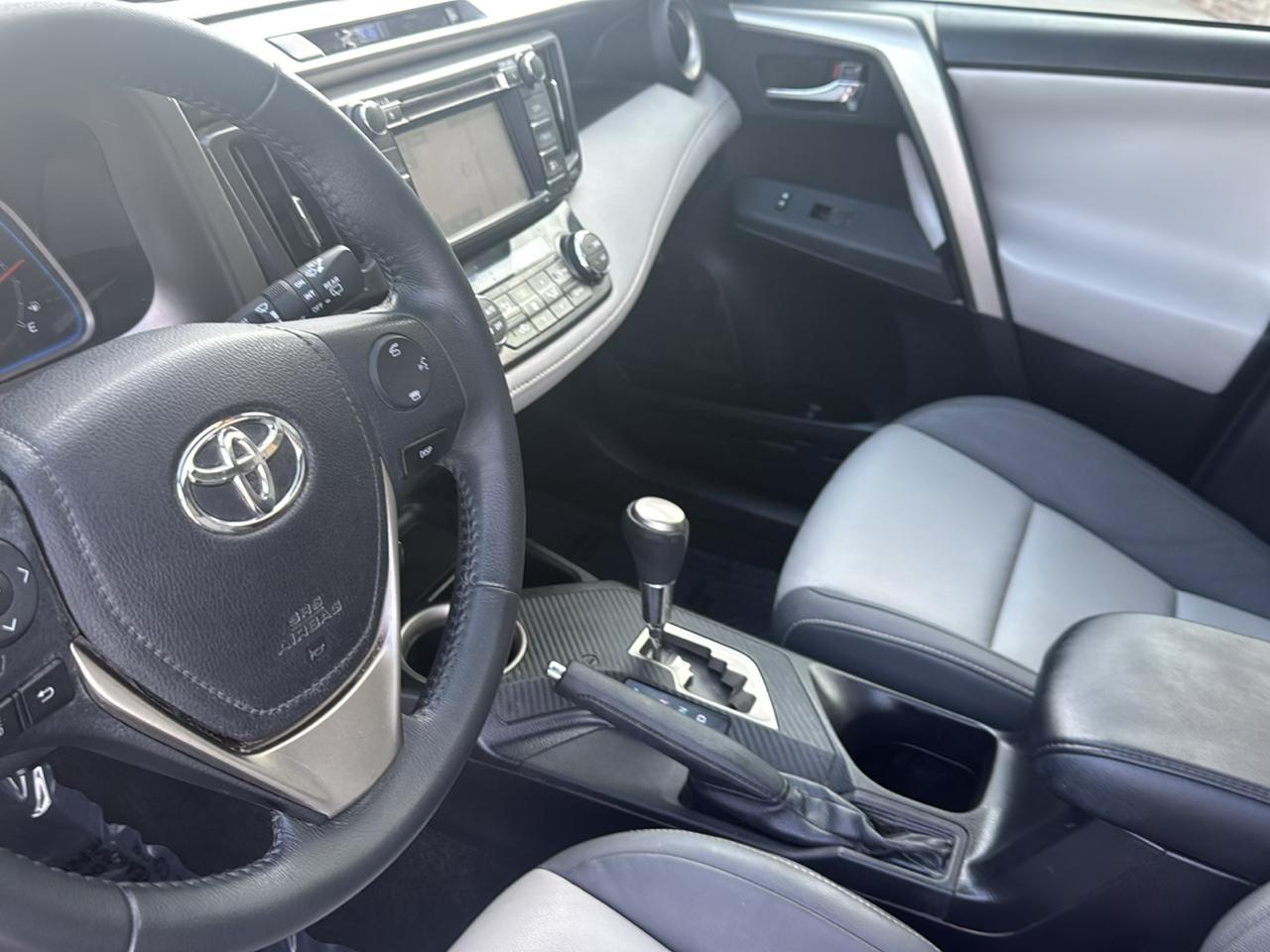 Toyota RAV4 FWD 4dr Limited (Natl) 2015