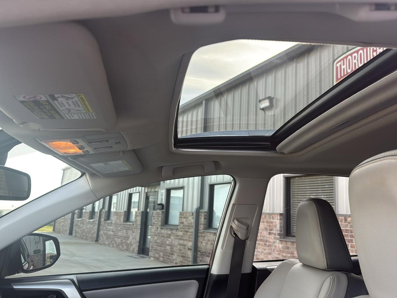 Toyota RAV4 FWD 4dr Limited (Natl) 2015