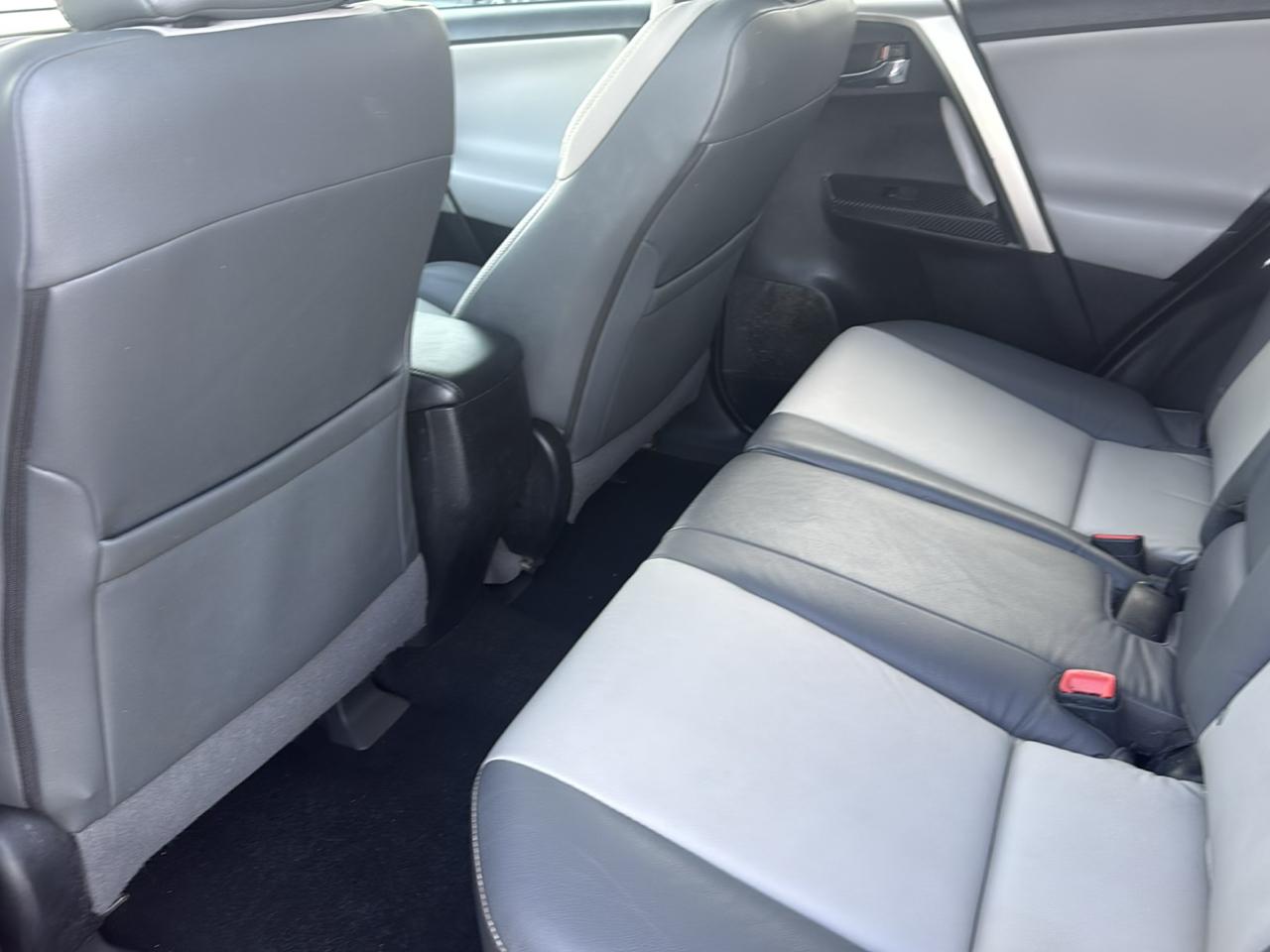 Toyota RAV4 FWD 4dr Limited (Natl) 2015