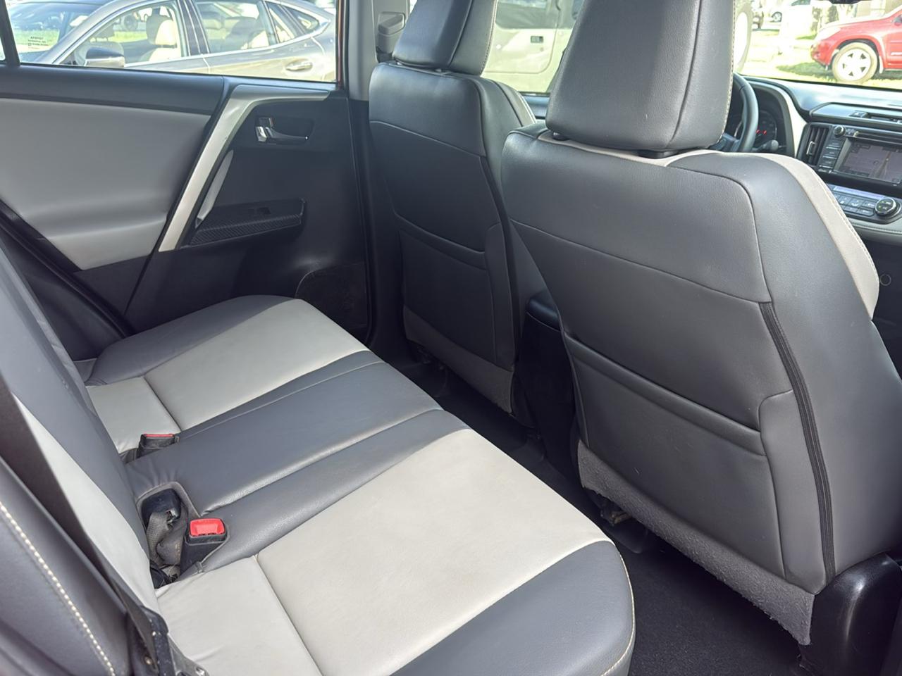 Toyota RAV4 FWD 4dr Limited (Natl) 2015