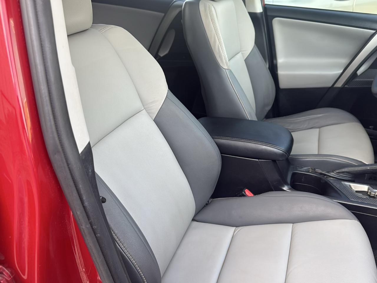 Toyota RAV4 FWD 4dr Limited (Natl) 2015
