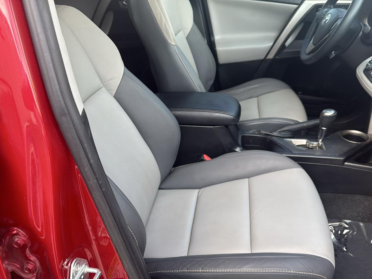 Toyota RAV4 FWD 4dr Limited (Natl) 2015