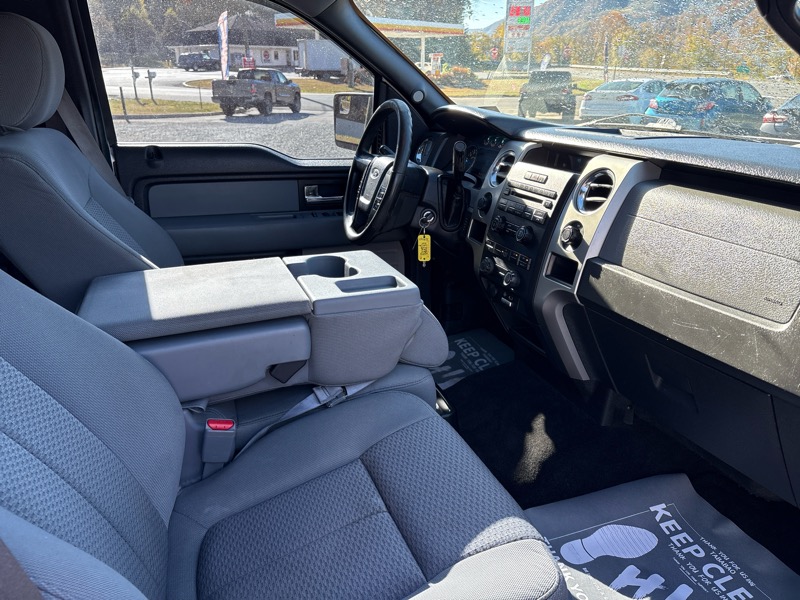 Ford F-150 4WD SuperCrew 145" XLT 2014 Ford F-150 4WD SuperCrew 145" XLT 2014