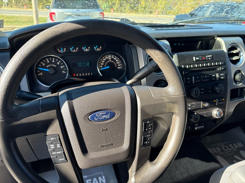 Ford F-150 4WD SuperCrew 145" XLT 2014 Ford F-150 4WD SuperCrew 145" XLT 2014
