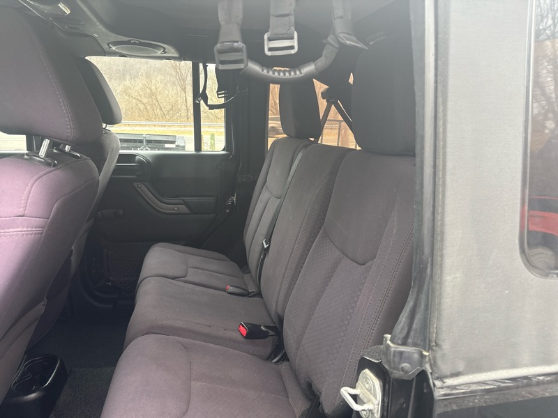 Jeep Wrangler Unlimited 4WD 4dr Sport 2013