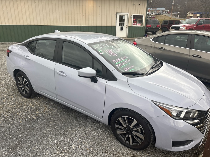 2024 Nissan Versa Sedan SV's photo