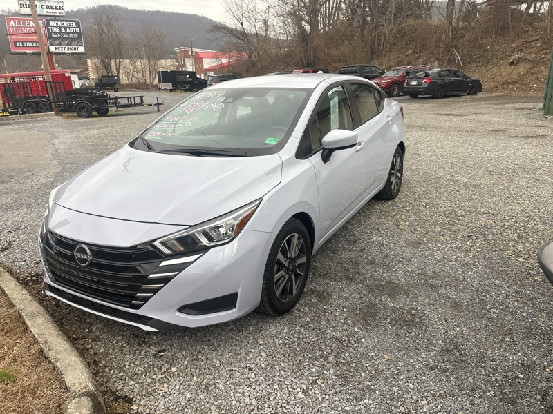 Nissan Versa SV CVT 2024