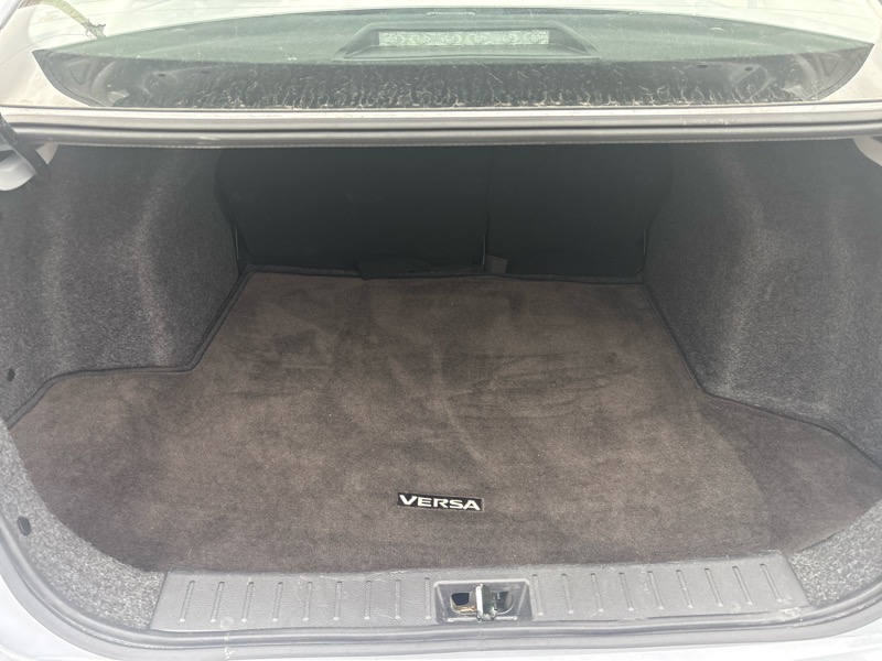 Nissan Versa SV CVT 2024