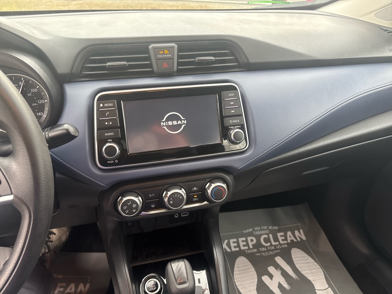 Nissan Versa SV CVT 2024