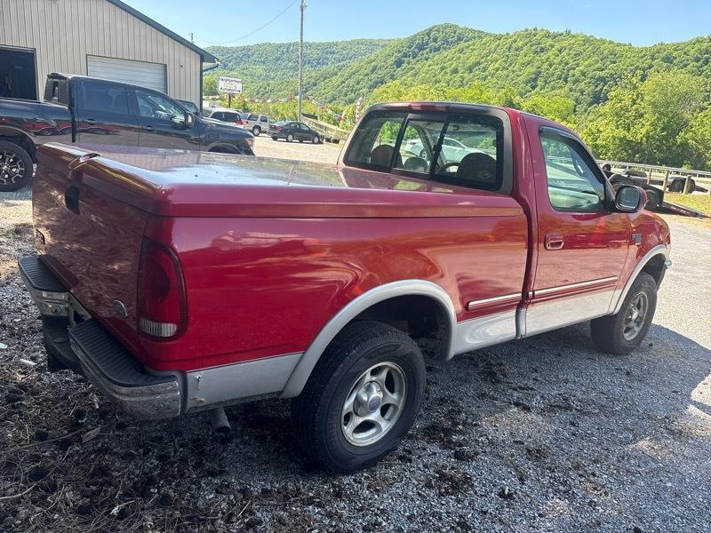Ford F-150 Reg Cab 120" 4WD 1998