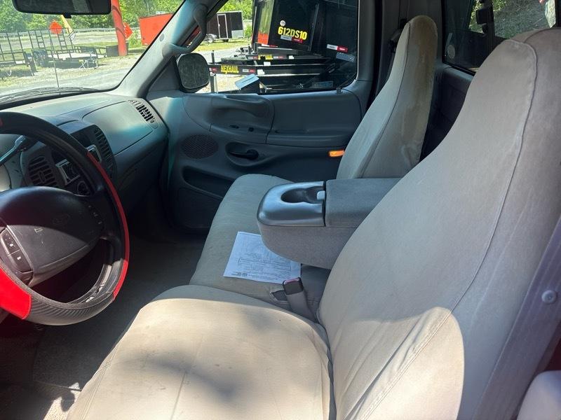 Ford F-150 Reg Cab 120" 4WD 1998