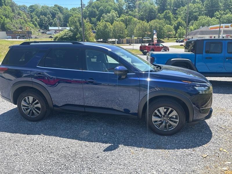 Nissan Pathfinder SV 4WD 2024
