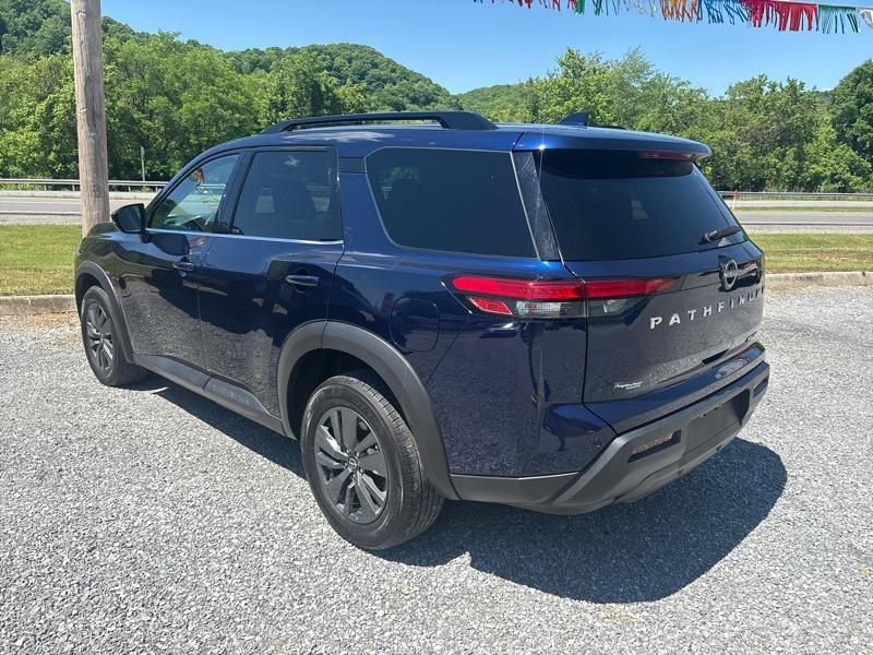 Nissan Pathfinder SV 4WD 2024