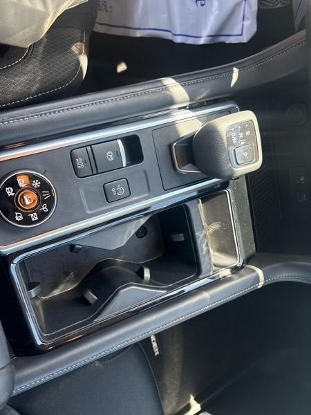 Nissan Pathfinder SV 4WD 2024