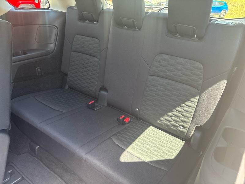 Nissan Pathfinder SV 4WD 2024