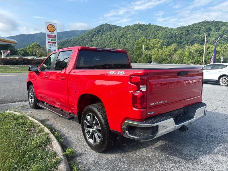 Chevrolet Silverado 1500 4WD Crew Cab 147" LT w/1LT 2023
