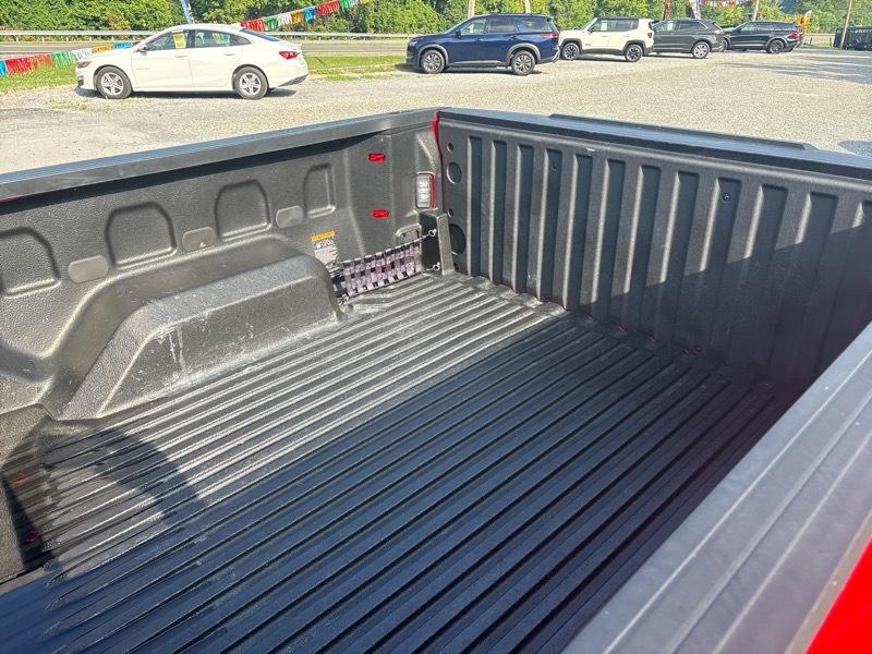 Chevrolet Silverado 1500 4WD Crew Cab 147" LT w/1LT 2023