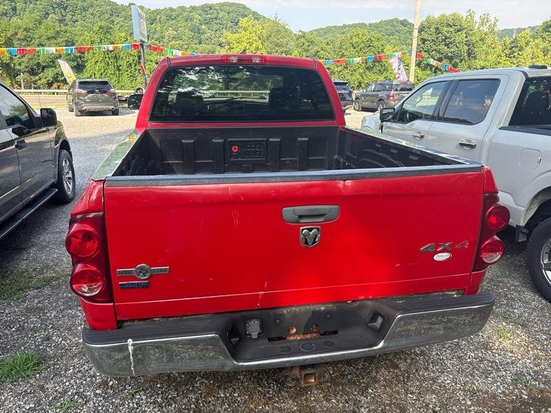 Dodge Ram 2500 4WD Quad Cab 140.5" SLT 2008