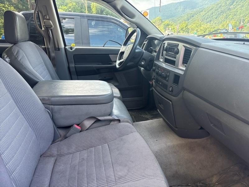 Dodge Ram 2500 4WD Quad Cab 140.5" SLT 2008