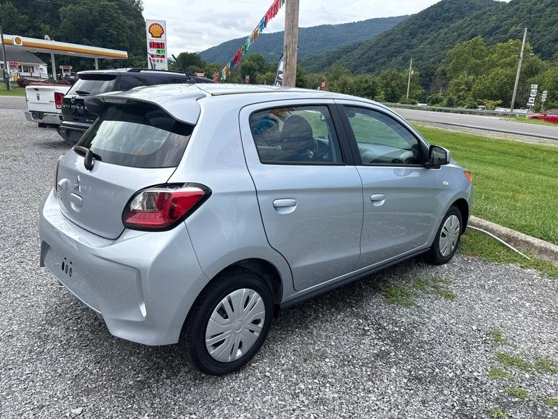 Mitsubishi Mirage ES CVT 2024