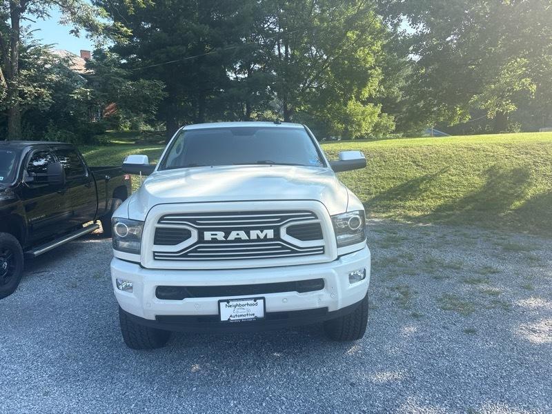 RAM 2500 Laramie 4x4 Crew Cab 6'4" Box 2018
