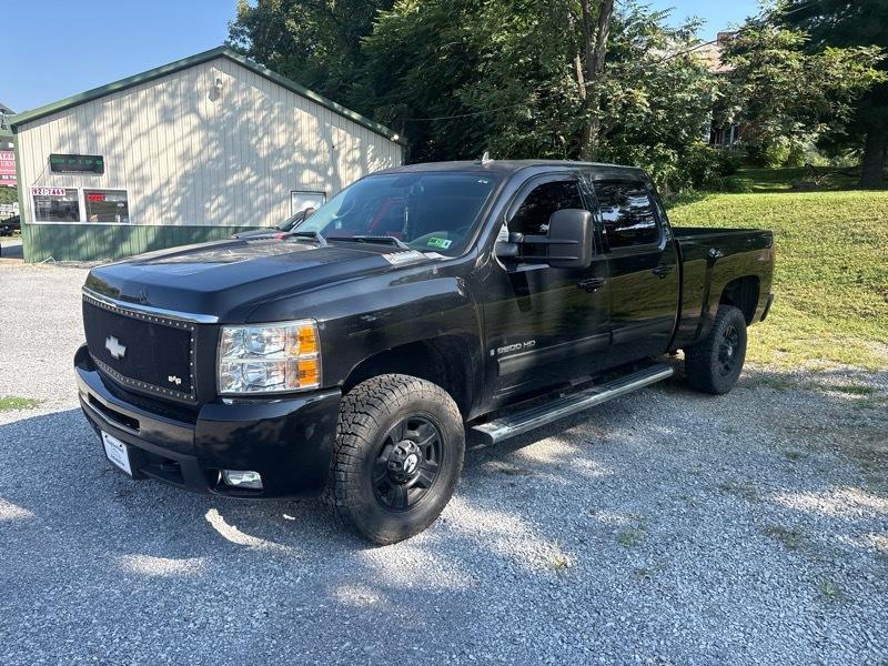 2009 Chevrolet Silverado 2500HD 4WD Crew Cab 153" LTZ