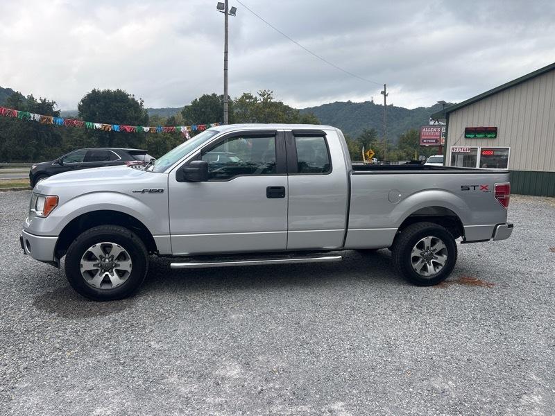Ford F-150 4WD SuperCab 145" STX 2013