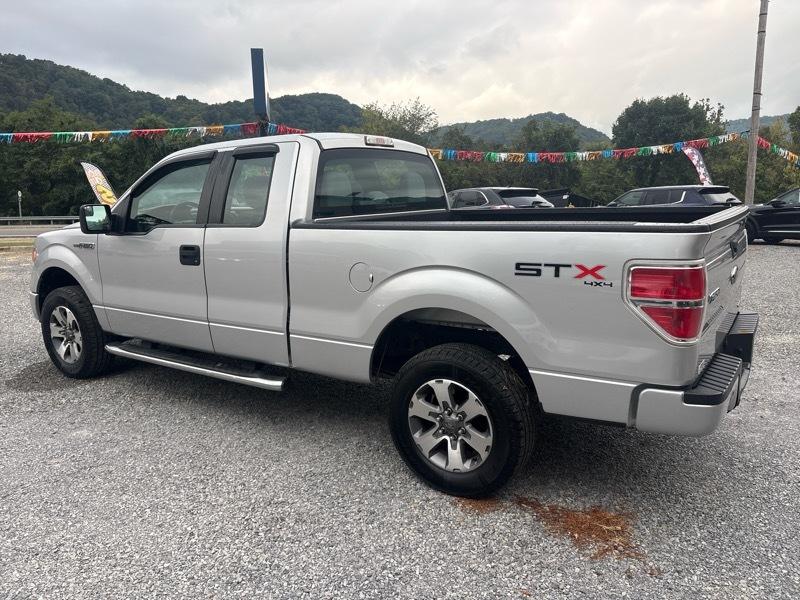 Ford F-150 4WD SuperCab 145" STX 2013