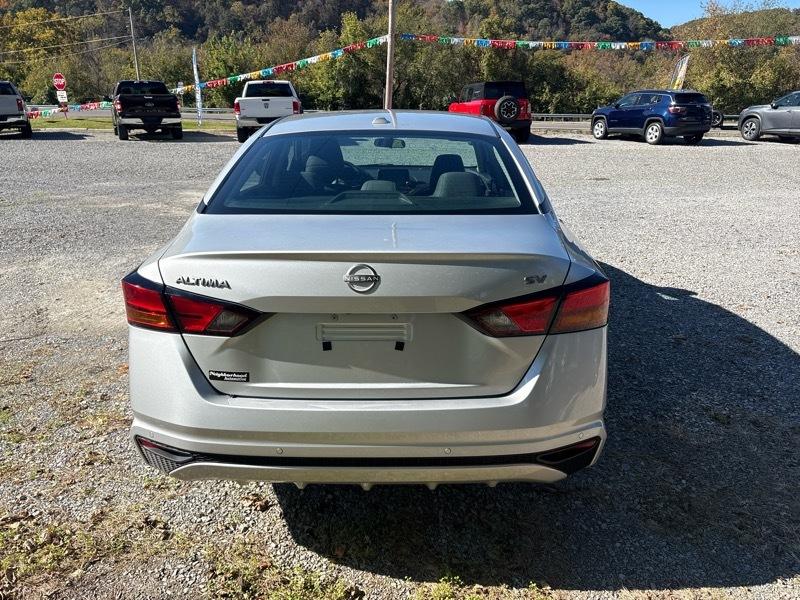 Nissan Altima 2.5 SV Sedan 2024