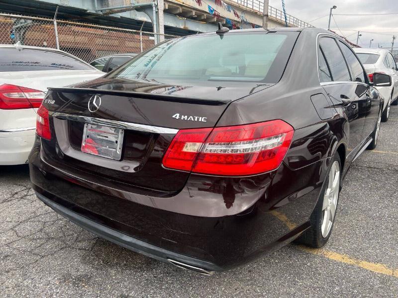 Mercedes-Benz E-Class E350 4MATIC Sedan 2012