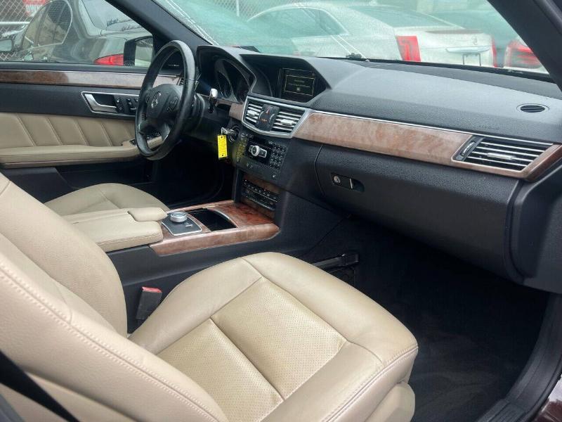 Mercedes-Benz E-Class E350 4MATIC Sedan 2012