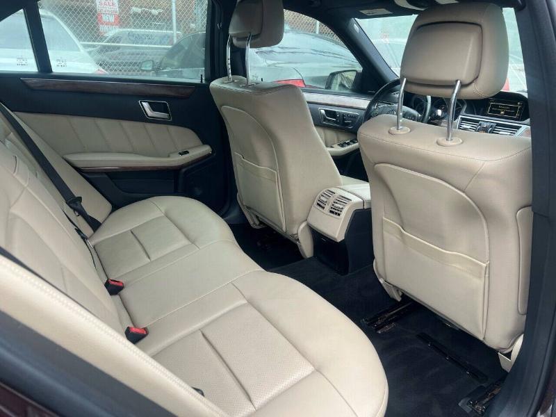 Mercedes-Benz E-Class E350 4MATIC Sedan 2012