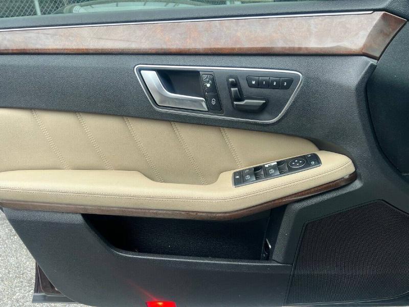 Mercedes-Benz E-Class E350 4MATIC Sedan 2012