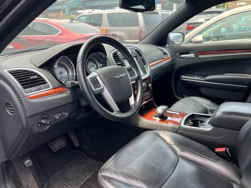 Chrysler 300 RWD 2013