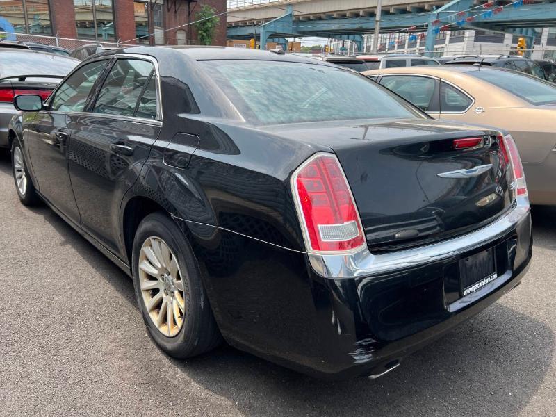 Chrysler 300 RWD 2013